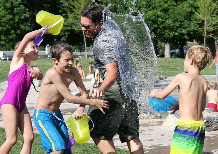 7 sugerencias para jugar con el agua y ponerse fresquitos